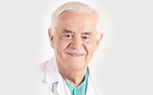 Le Dr Juan José Vidal, l'un des meilleurs spécialistes en gynécologie selon le magazine Forbes