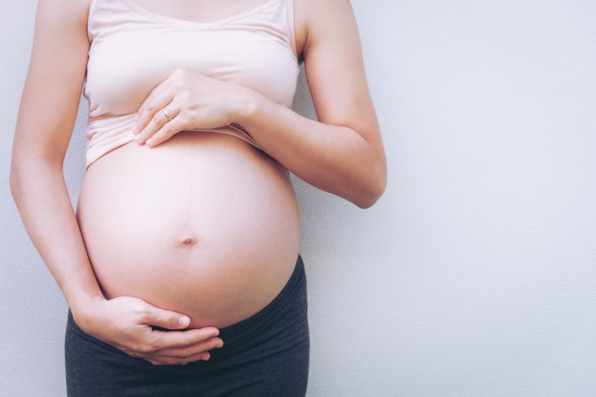 Rutina de 10 minutos con tronco propioceptivo para el embarazo y posparto