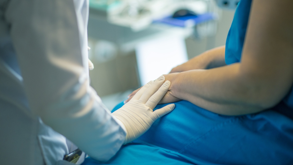 Patiente après une chirurgie gynécologique mini-invasive